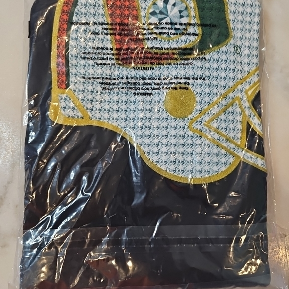 Dyme Lyfe Miami Hurricanes The U Turnover Gold Chain Black T-Shirt Men’s New - Picture 4 of 4